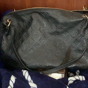 Louis Vuitton Ponthieu MM in Noir (Black).